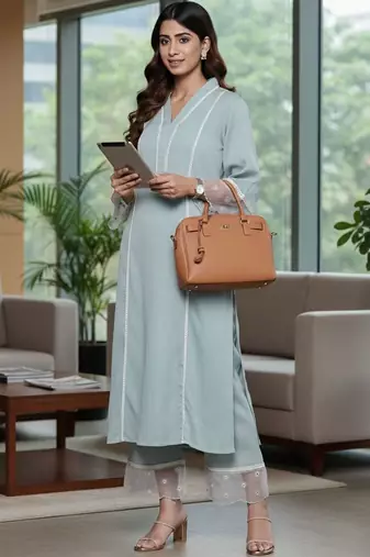 Women Regular Thread Work Silk Crepe Kurta with Trousers
