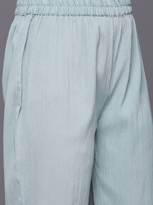Women Regular Thread Work Silk Crepe Kurta with Trousers 4