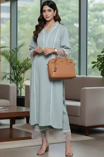 Women Regular Thread Work Silk Crepe Kurta with Trousers