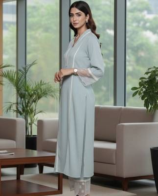 Women Regular Thread Work Silk Crepe Kurta with Trousers 7