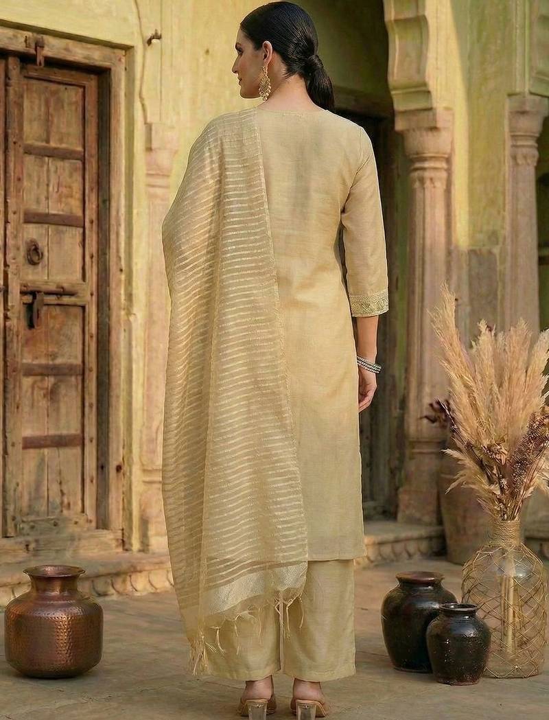Women Yoke Design Regular Kurta with Trousers & With Dupatta