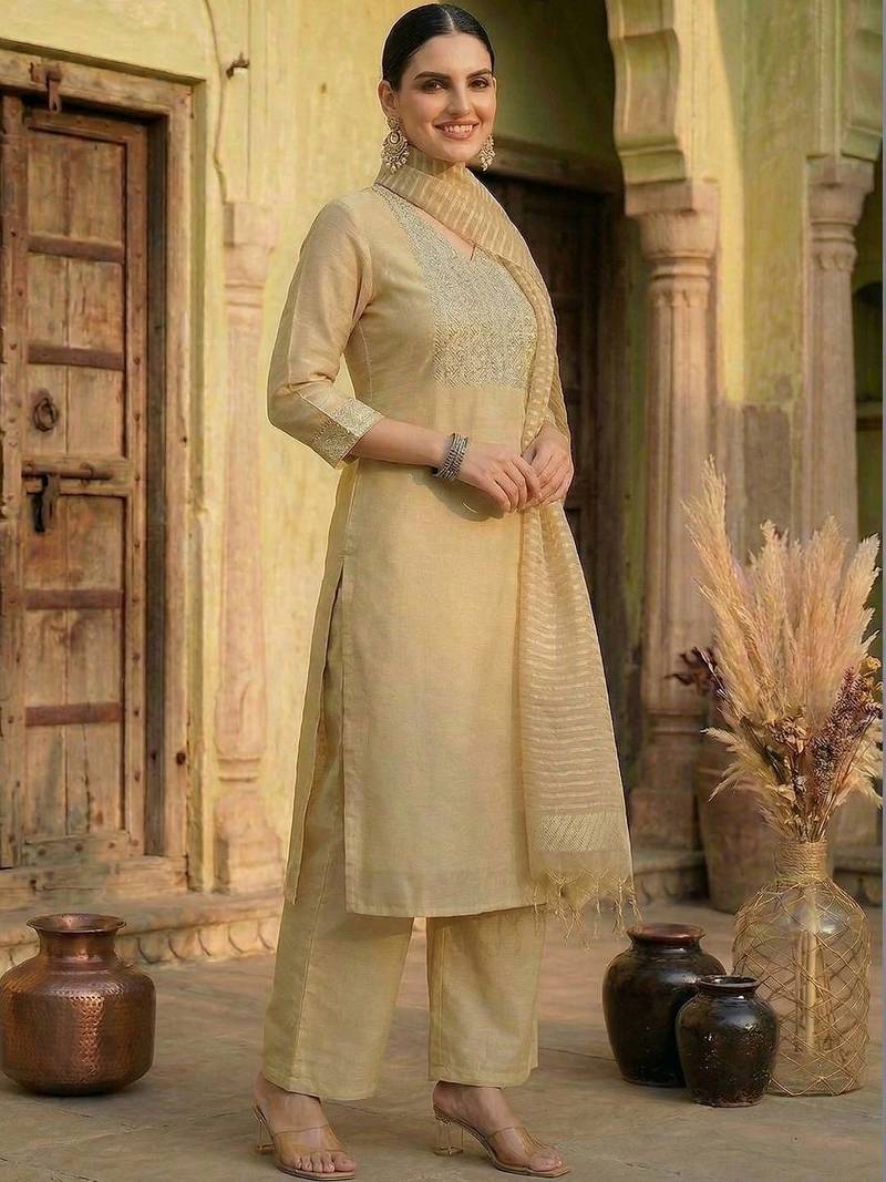 Women Yoke Design Regular Kurta with Trousers & With Dupatta