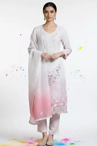 Women Floral Embroidered Regular Thread Work Kurta with Trousers & With Dupatta