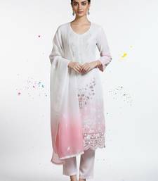 Women Floral Embroidered Regular Thread Work Kurta with Trousers & With Dupatta