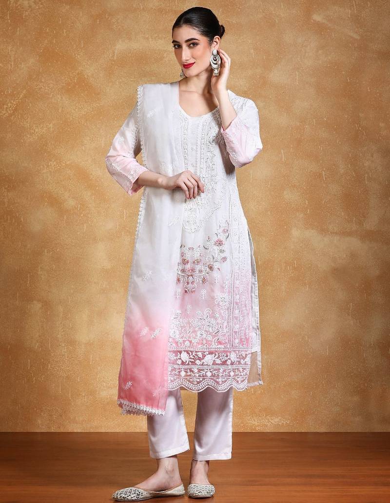 Women Floral Embroidered Regular Thread Work Kurta with Trousers & With Dupatta