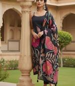 Women Floral Printed Regular Beads and Stones Kurta with Trousers & With Dupatta