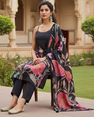 Women Floral Printed Regular Beads and Stones Kurta with Trousers & With Dupatta 2
