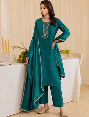 Women Ethnic Motifs Embroidered Regular Thread Work Kurta with Trousers & With Dupatta 1