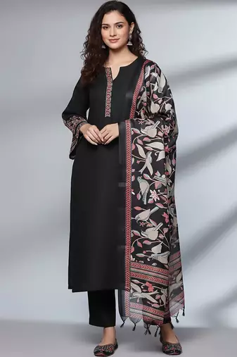 Women Ethnic Motifs Embroidered Regular Thread Work Kurta with Trousers & With Dupatta