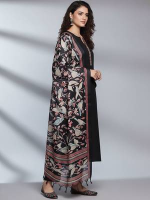 Women Ethnic Motifs Embroidered Regular Thread Work Kurta with Trousers & With Dupatta 3