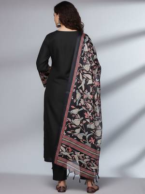 Women Ethnic Motifs Embroidered Regular Thread Work Kurta with Trousers & With Dupatta 5