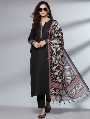 Women Ethnic Motifs Embroidered Regular Thread Work Kurta with Trousers & With Dupatta 6