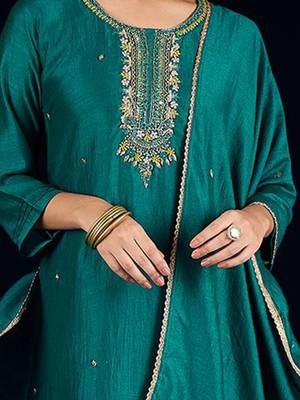 Women Embroidered Regular Beads and Stones Kurta with Trousers & Dupatta 2