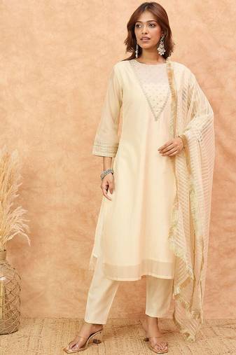 Women Self Design Kurta with Pyjama & Dupatta