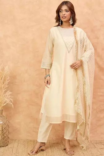 Women Self Design Kurta with Pyjama & Dupatta