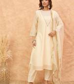 Women Self Design Kurta with Pyjama & Dupatta