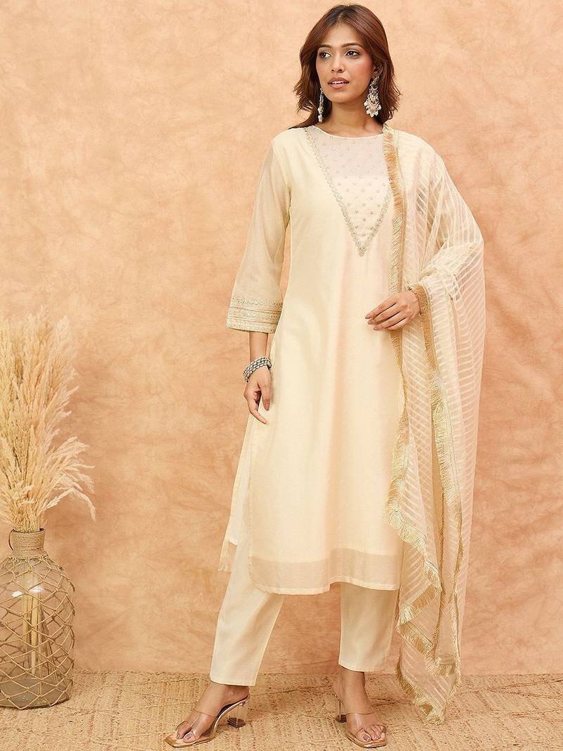 Women Self Design Kurta with Pyjama & Dupatta