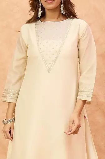 Women Self Design Kurta with Pyjama & Dupatta
