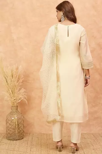 Women Self Design Kurta with Pyjama & Dupatta