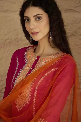 Women Yoke Design Regular Kurta with Trousers & Dupatta