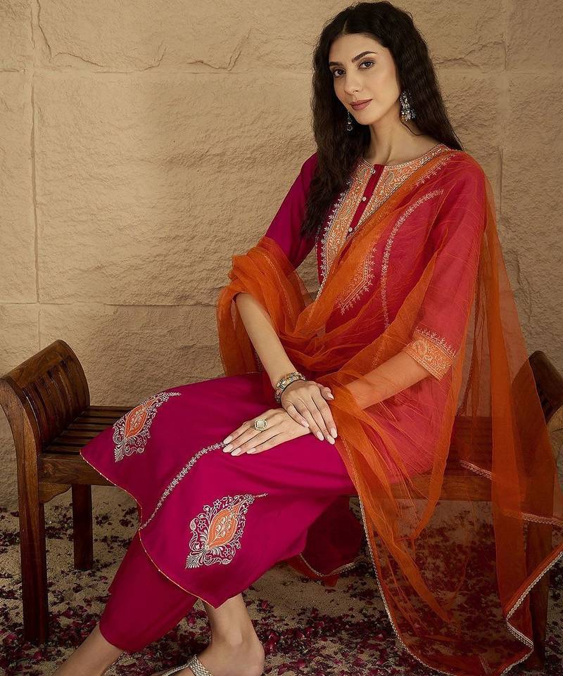 Women Yoke Design Regular Kurta with Trousers & Dupatta