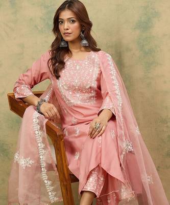 Floral Embroidered Thread Work Pure Cotton Kurta With Trousers & Dupatta 2