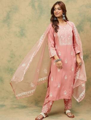 Floral Embroidered Thread Work Pure Cotton Kurta With Trousers & Dupatta 4