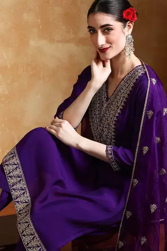 Women Floral Embroidered Kurta with Trousers & Dupatta