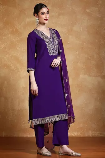 Women Floral Embroidered Kurta with Trousers & Dupatta