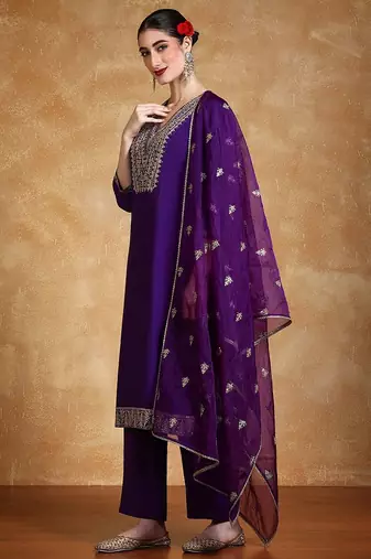 Women Floral Embroidered Kurta with Trousers & Dupatta