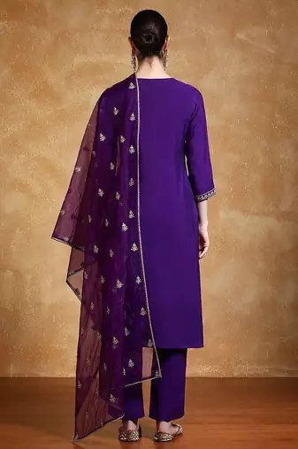Women Floral Embroidered Kurta with Trousers & Dupatta