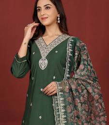 Ethnic Motifs Embroidered Notch Neck Zari Straight Kurta With Trousers & Dupatta