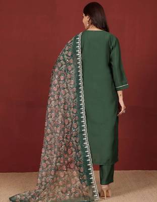 Ethnic Motifs Embroidered Notch Neck Zari Straight Kurta With Trousers & Dupatta 3