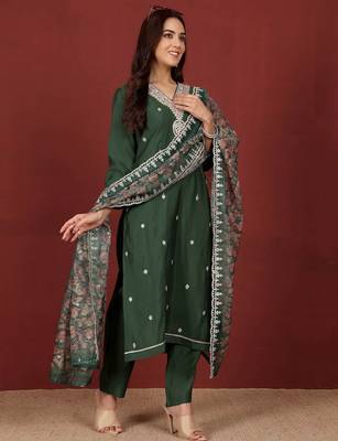Ethnic Motifs Embroidered Notch Neck Zari Straight Kurta With Trousers & Dupatta 1