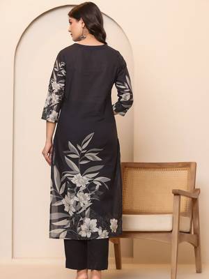 Women Floral Printed Regular Thread Work Pure Cotton Kurta with Trousers & With Dupatta 3