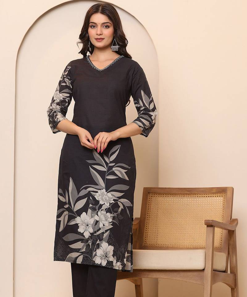 Women Floral Printed Regular Thread Work Pure Cotton Kurta with Trousers & With Dupatta