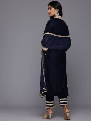 Zari & Sequin Embroidered Winter Velvet Kurta with Trousers & Dupatta 7