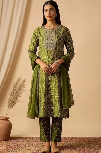 Women Ethnic Motifs Printed Regular Thread Work Kurta with Trousers & With Dupatta
