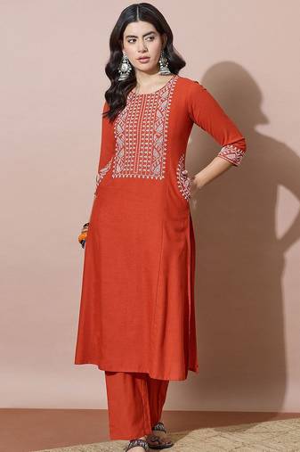 Women Ethnic Motifs Embroidered Regular Thread Work Kurta with Palazzos