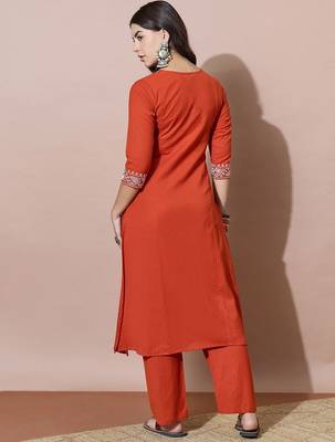 Women Ethnic Motifs Embroidered Regular Thread Work Kurta with Palazzos 5