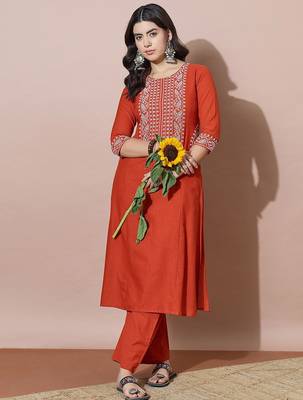 Women Ethnic Motifs Embroidered Regular Thread Work Kurta with Palazzos 6