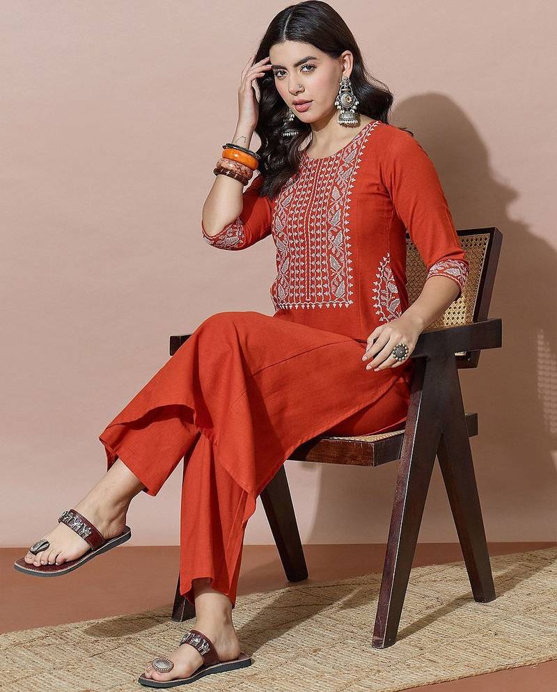 Women Ethnic Motifs Embroidered Regular Thread Work Kurta with Palazzos