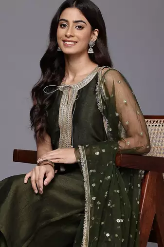 Women Yoke Design Sequinned Kurta with Trousers & Dupatta