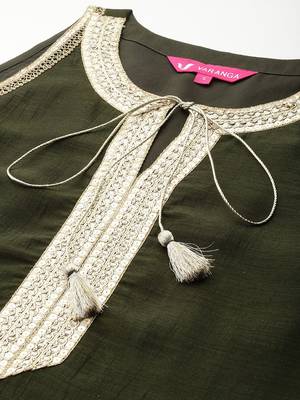 Women Yoke Design Sequinned Kurta with Trousers & Dupatta 3