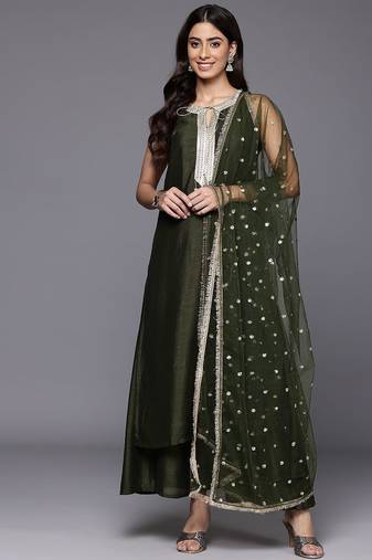 Women Yoke Design Sequinned Kurta with Trousers & Dupatta