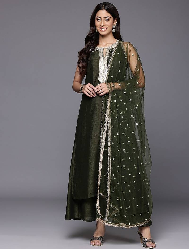 Women Yoke Design Sequinned Kurta with Trousers & Dupatta
