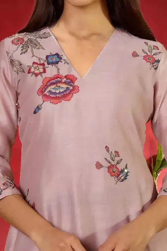 Women Floral Print Regular Kantha Work Kurta with Trousers & Dupatta