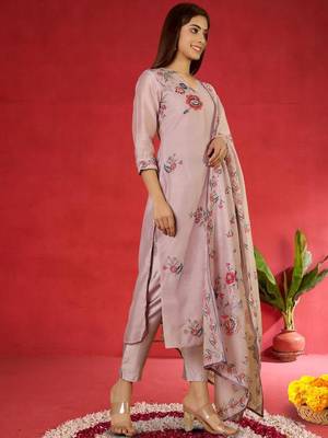 Women Floral Print Regular Kantha Work Kurta with Trousers & Dupatta 3