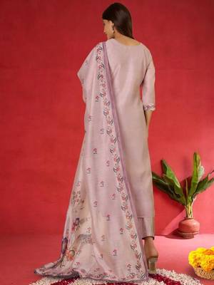 Women Floral Print Regular Kantha Work Kurta with Trousers & Dupatta 4