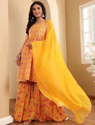 Floral Printed Square Neck Sleeveless Gotta Patti Kurta With Sharara & Dupatta 4